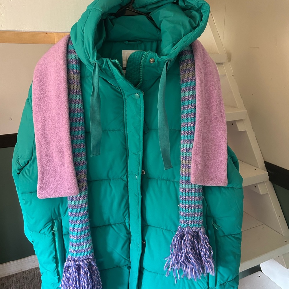GAP Turquoise Puffer Jacket